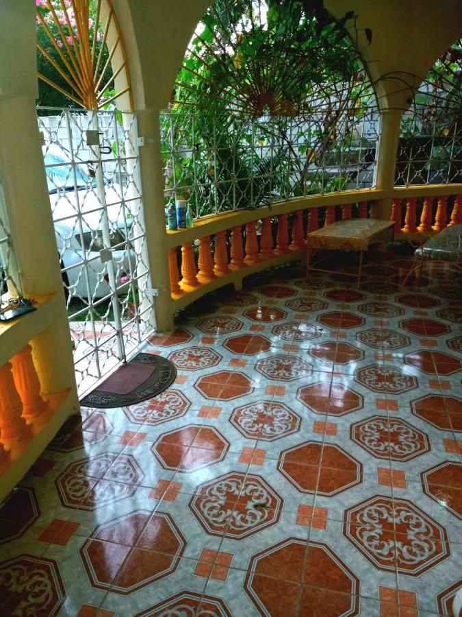 Fay Guest House เนกริล ภายนอก รูปภาพ
